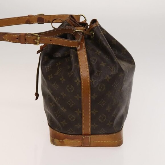 LOUIS VUITTON Monogram Noe Shoulder Bag - Picture 4 of 15